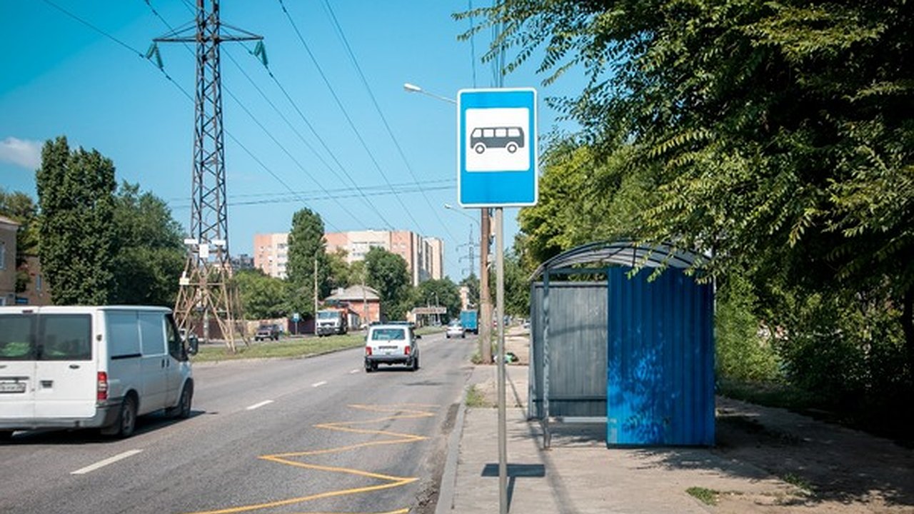 Главная картинка новости: Сергей Чижов помог воронежцам добиться оборудования остановки «Песчаный лог»