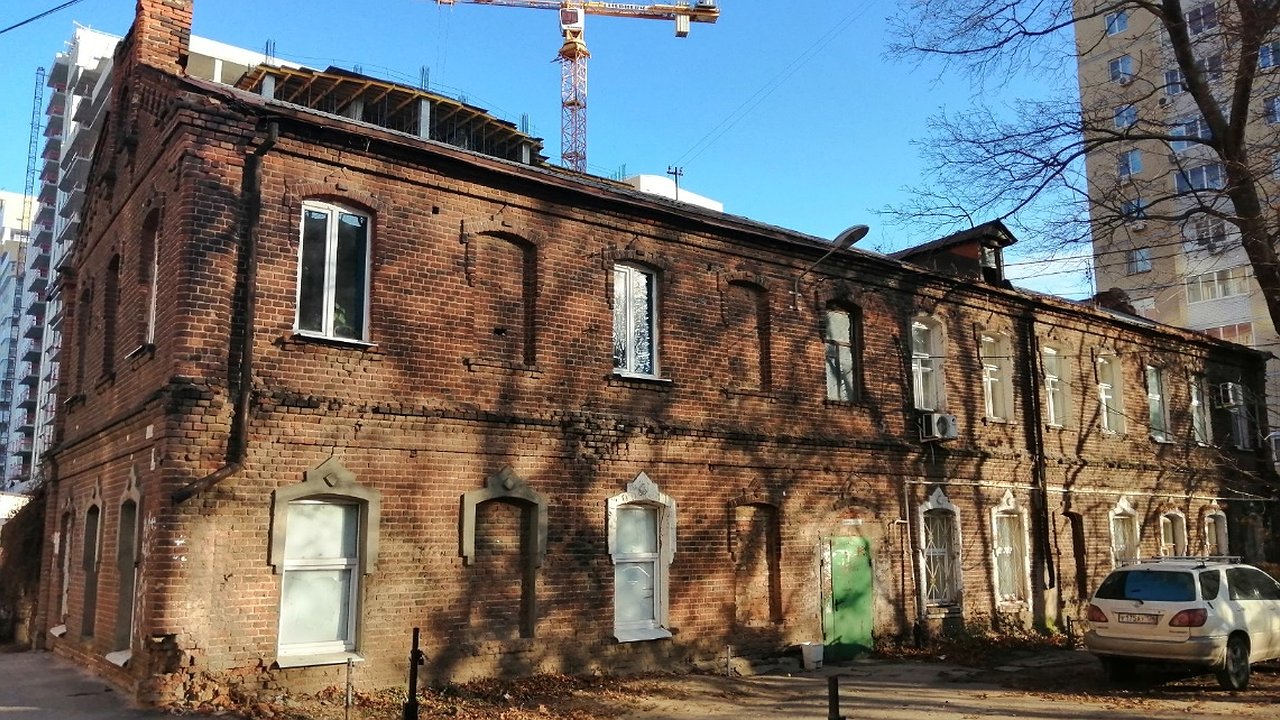 Главная картинка новости: Два старинных здания отреставрируют в центре Воронежа