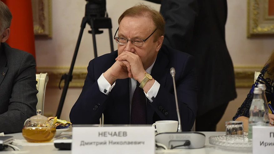 Главная картинка новости: «Узкокарательные группировки пытаются превратить партии в послушные инструменты»