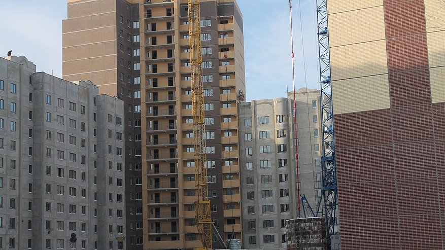 Главная картинка новости: Воронежских застройщиков подвели под сокращение штатов