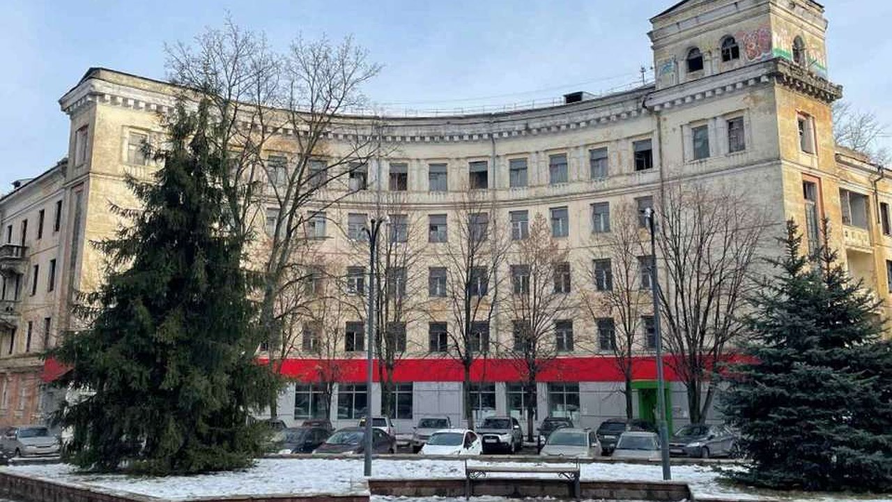 Главная картинка новости: В объект культурного наследия на Депутатской,7 в Воронеже ограничат вход из-за поджогов объекта