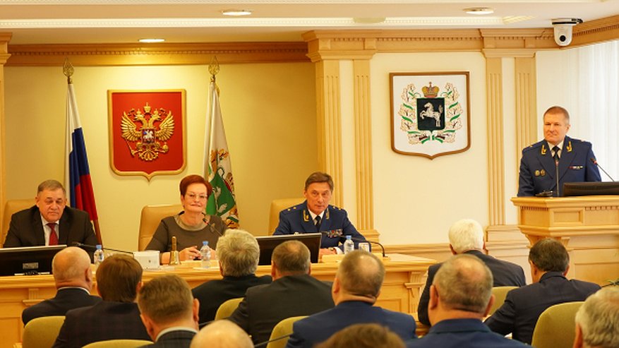 Главная картинка новости: Депутаты согласовали кандидатуру нового томского прокурора из Воронежской области
