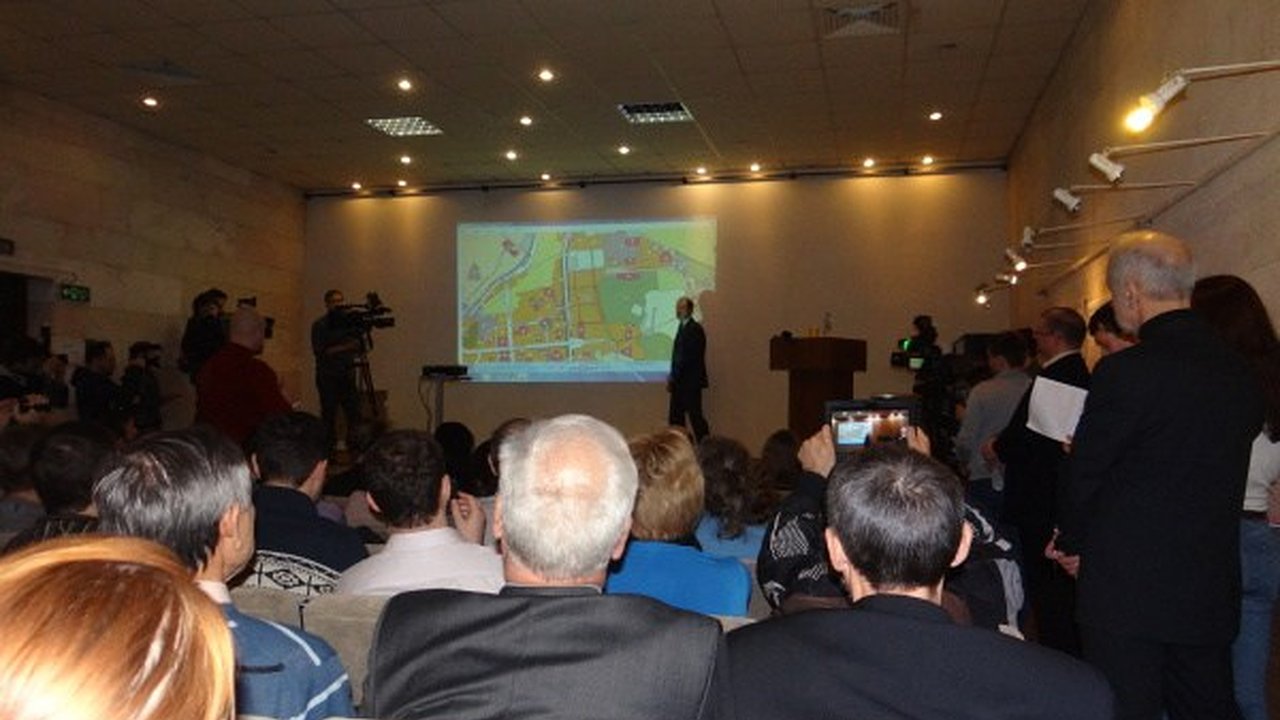 Главная картинка новости: Про застройку воронежского яблоневого сада узнают в Генпрокуратуре