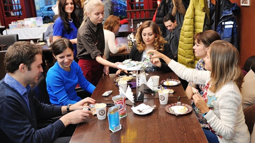 Главная картинка новости: «Вкуснотеево» накормило воронежцев завтраком