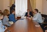 Миниатюра новости: Сенатор встретился с семьей юного воронежца-героя