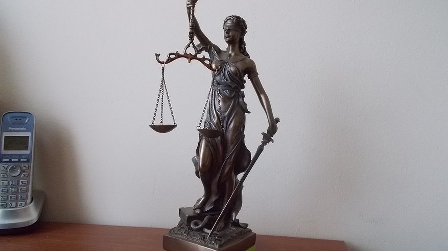 Главная картинка новости: Управляющая компания от застройщика незаконно захватила многоэтажки 