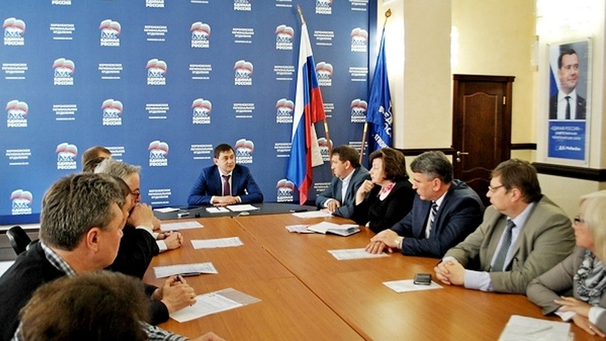 Главная картинка новости: На праймериз «Единой России» в Воронеже в отрыв ушли телевизионщик Ревенко и чиновник Марков