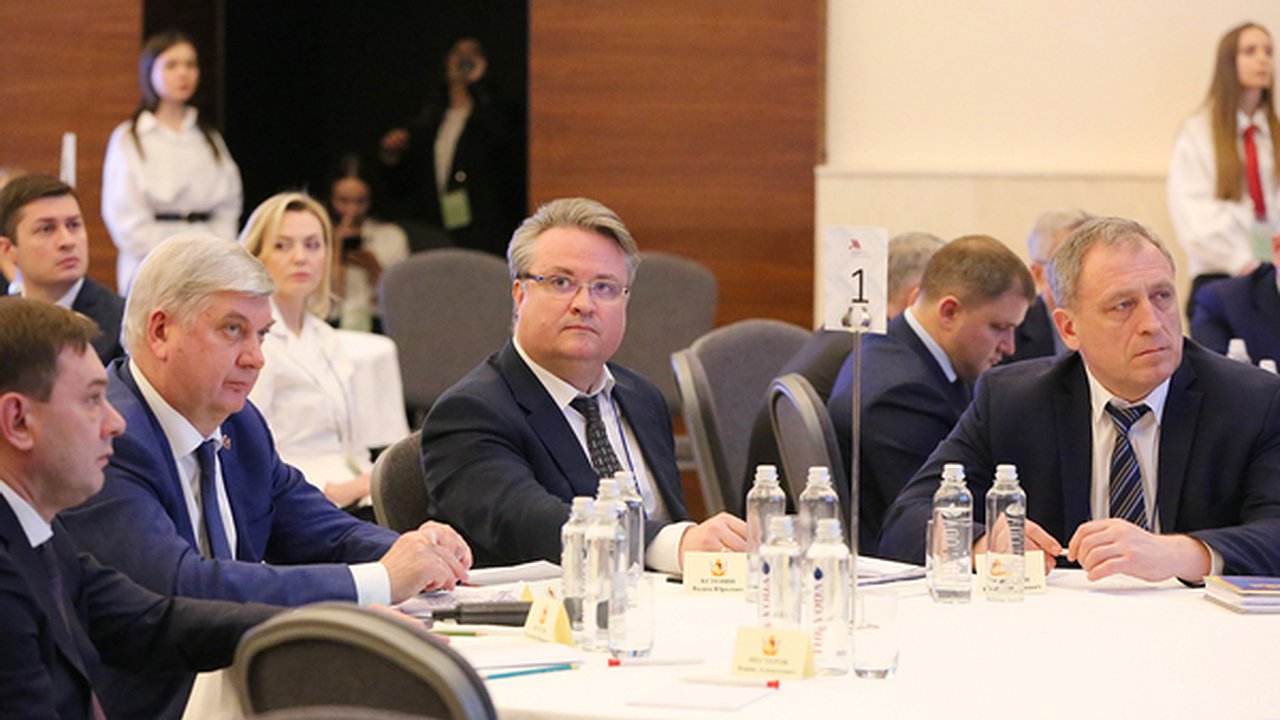 Главная картинка новости: Воронежского мэра назвали «заместителем губернатора по областному центру» в Национальном рейтинге