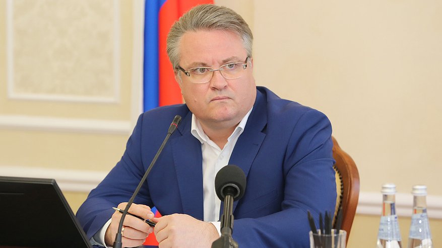 Главная картинка новости: Лишь один кандидат в гордуму выступил перед мэром Воронежа с перечнем проблем жителей Советского района