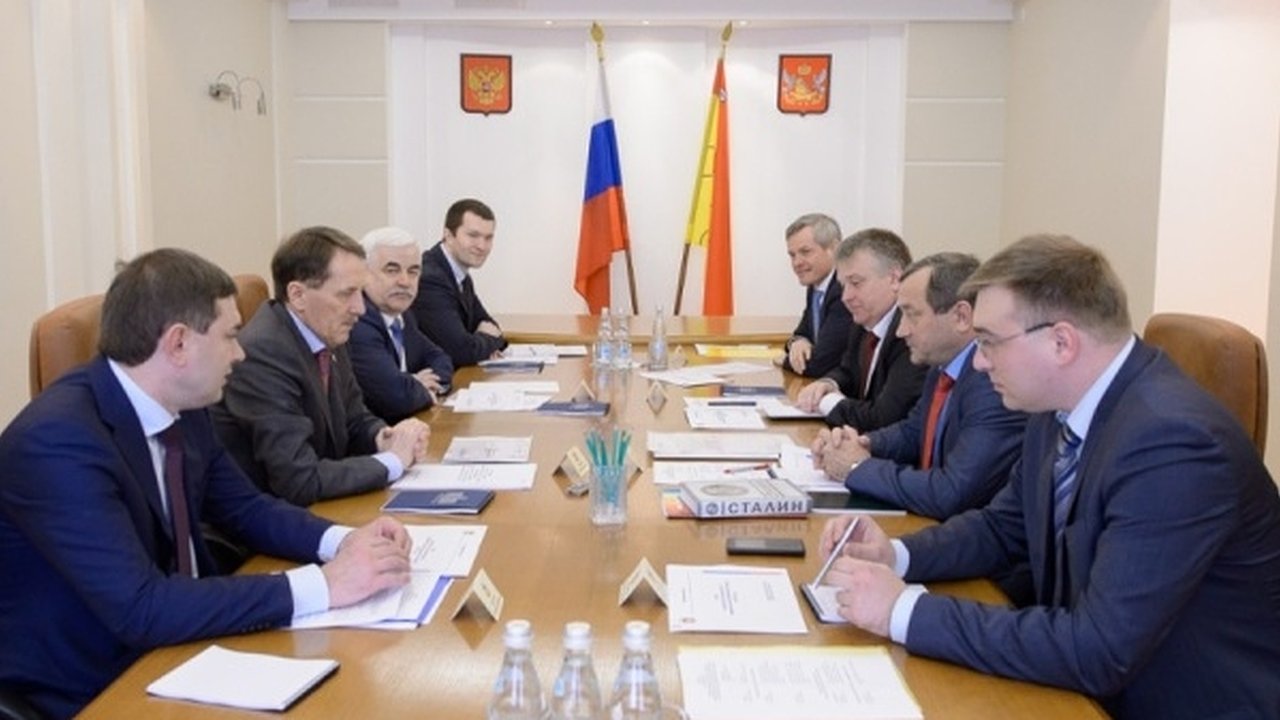 Главная картинка новости: Воронежский губернатор нашел поддержку у оппозиции