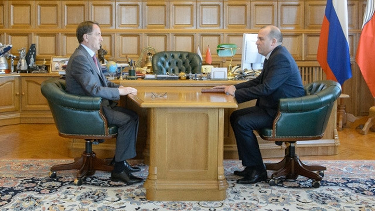 Главная картинка новости: Воронежский губернатор нашел главу району, прославившемуся коррупцией