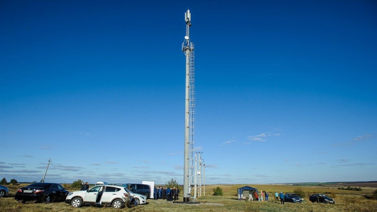 Главная картинка новости: Воронежский губернатор поговорил со своим заместителем через 200 километров