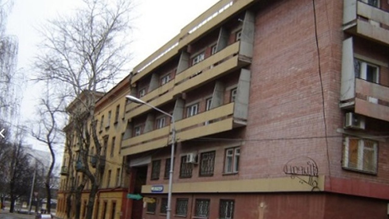 Главная картинка новости: В центре Воронежа продают гостиницу 