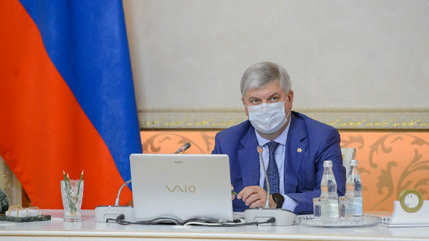 Главная картинка новости: Александр Гусев в августе вошел в тройку лидеров самых цитируемых губернаторов-блогеров