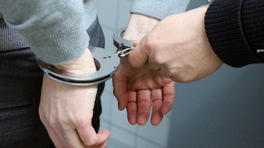 Главная картинка новости: Бывшему воронежскому оперу удалось избежать тюрьмы