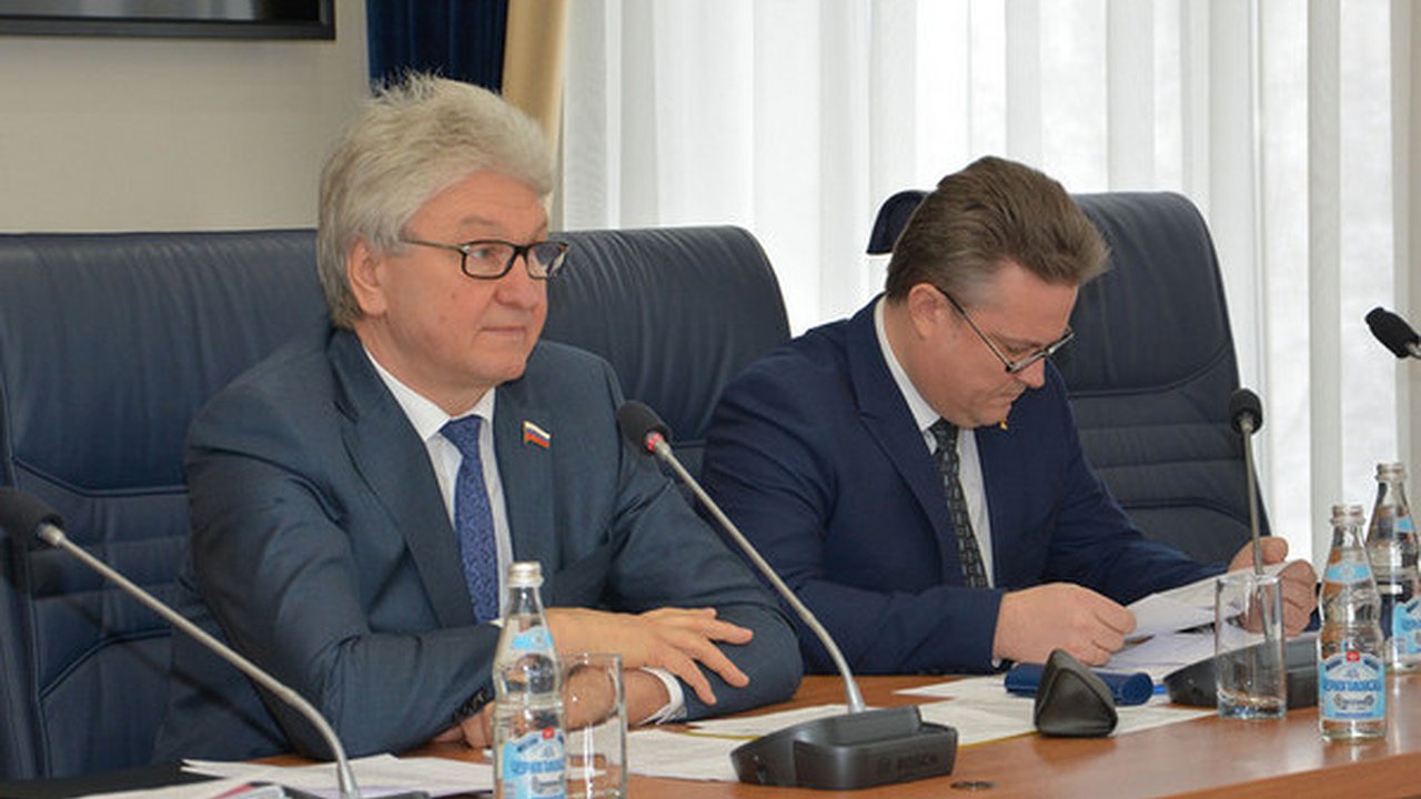 Главная картинка новости: Владимир Ходырев: «Пойти в мэры Воронежа? Давайте сохраним интригу»