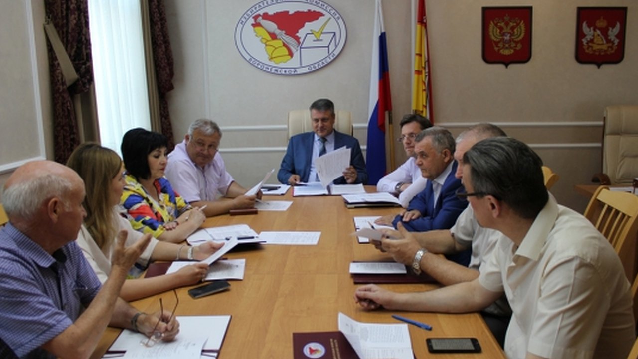 Главная картинка новости: Зампред воронежского облизбиркома покинет комиссию досрочно