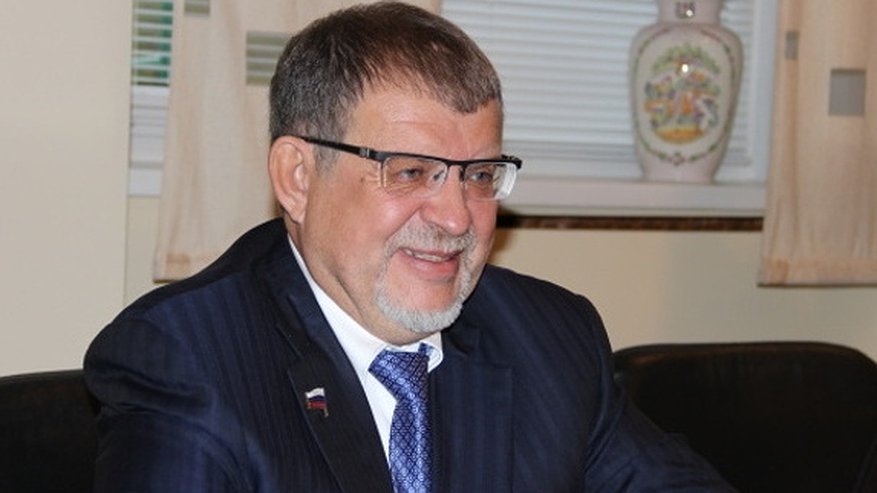 Главная картинка новости: Аркадий Пономарев: «Самый сложный выбор в 90-е – не поддаться искушению сиюминутной наживы»