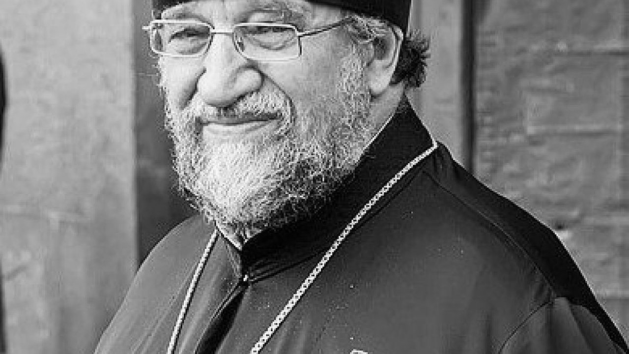 Главная картинка новости: В Воронеже скончался известный священнослужитель