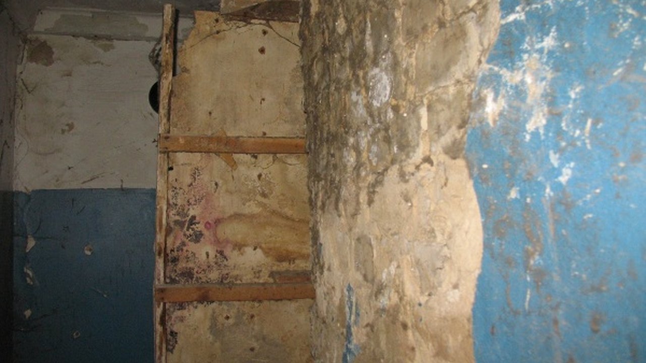 Главная картинка новости: Жители воронежской многоэтажки девять лет ждут отсуженный капитальный ремонт