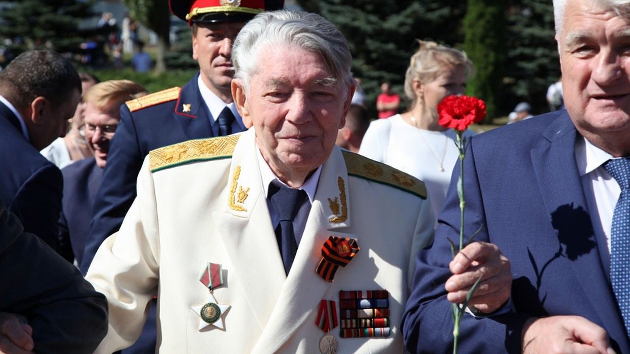 Главная картинка новости: Московской академии СК присвоили имя воронежца