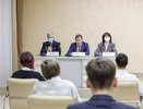 Юным воронежцам торжественно вручили паспорта в Воронежской областной Думе