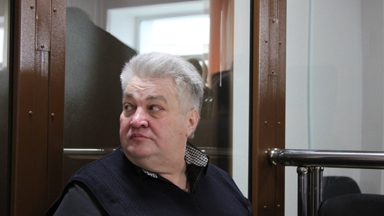 Главная картинка новости: Прокурор потребовал взять бывшего главного дорожника Воронежской области под стражу 