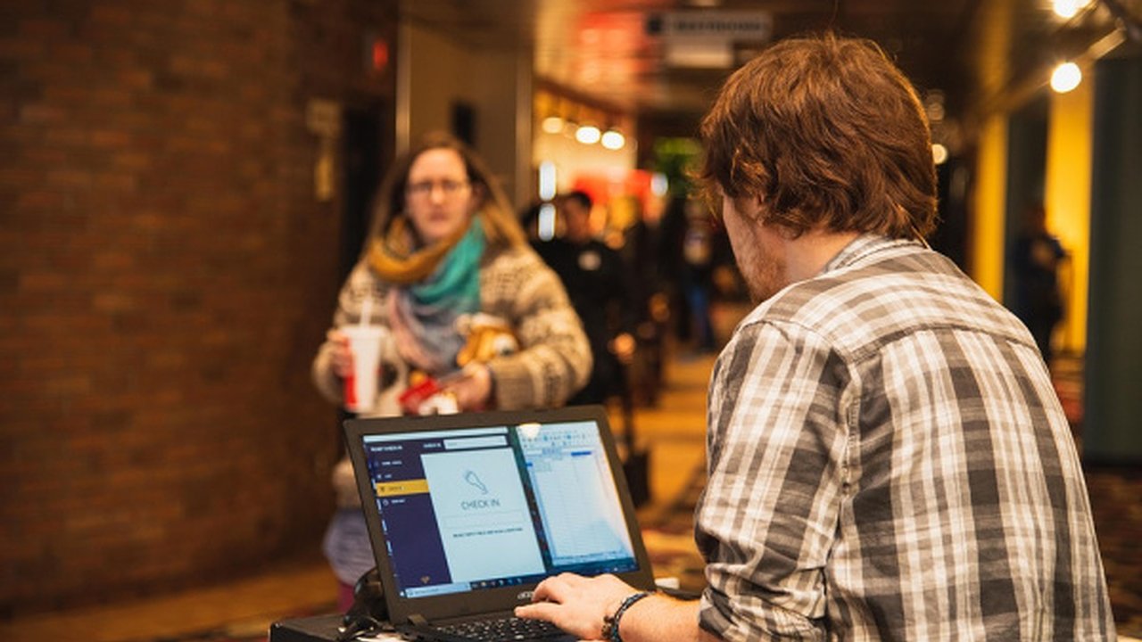 Главная картинка новости: В Воронеже закрылись последние кинозалы 