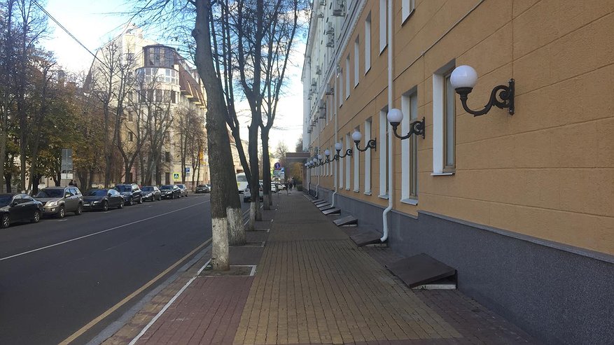 Главная картинка новости: Тротуары для маломобильных воронежцев обустроят за 113,4 млн рублей