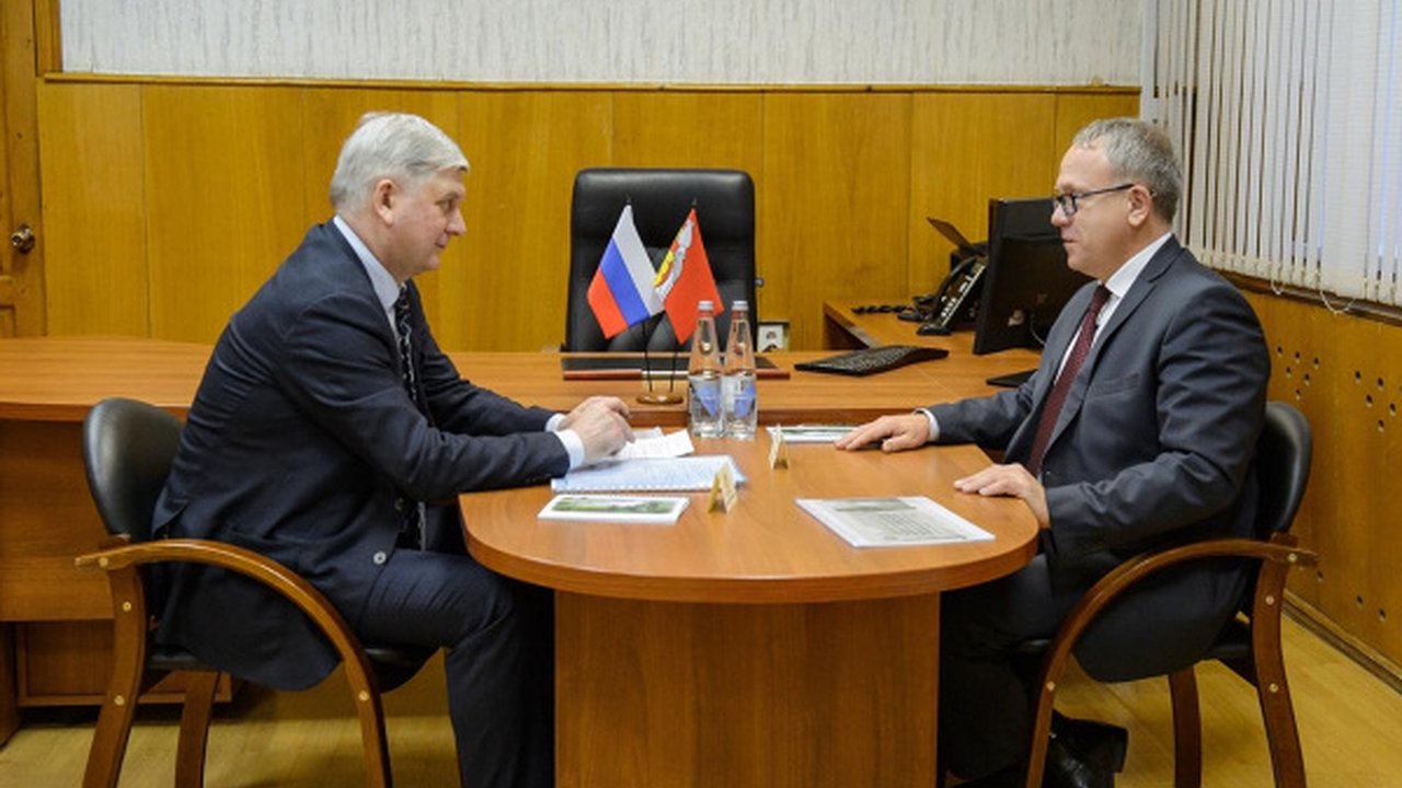 Главная картинка новости: Геннадий Швырков поспешил скопировать речь воронежского губернатора 