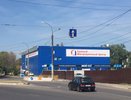 В Воронеже после остановки строек у миграционного центра столпились иностранцы 