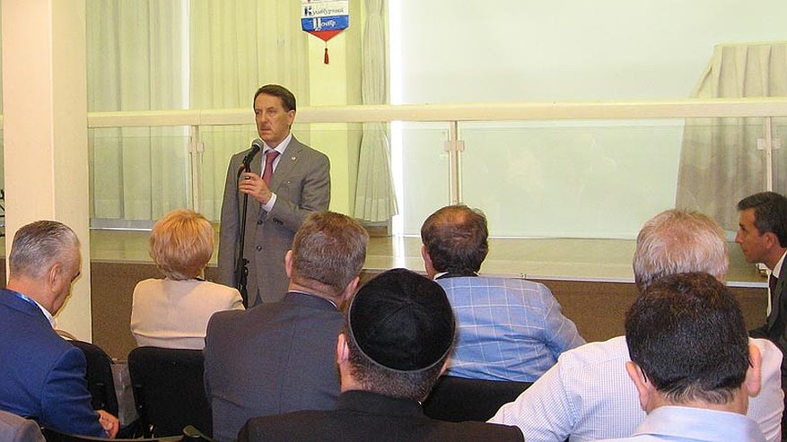 Главная картинка новости: Воронежский губернатор ищет бизнес-партнеров в аграрном секторе Израиля