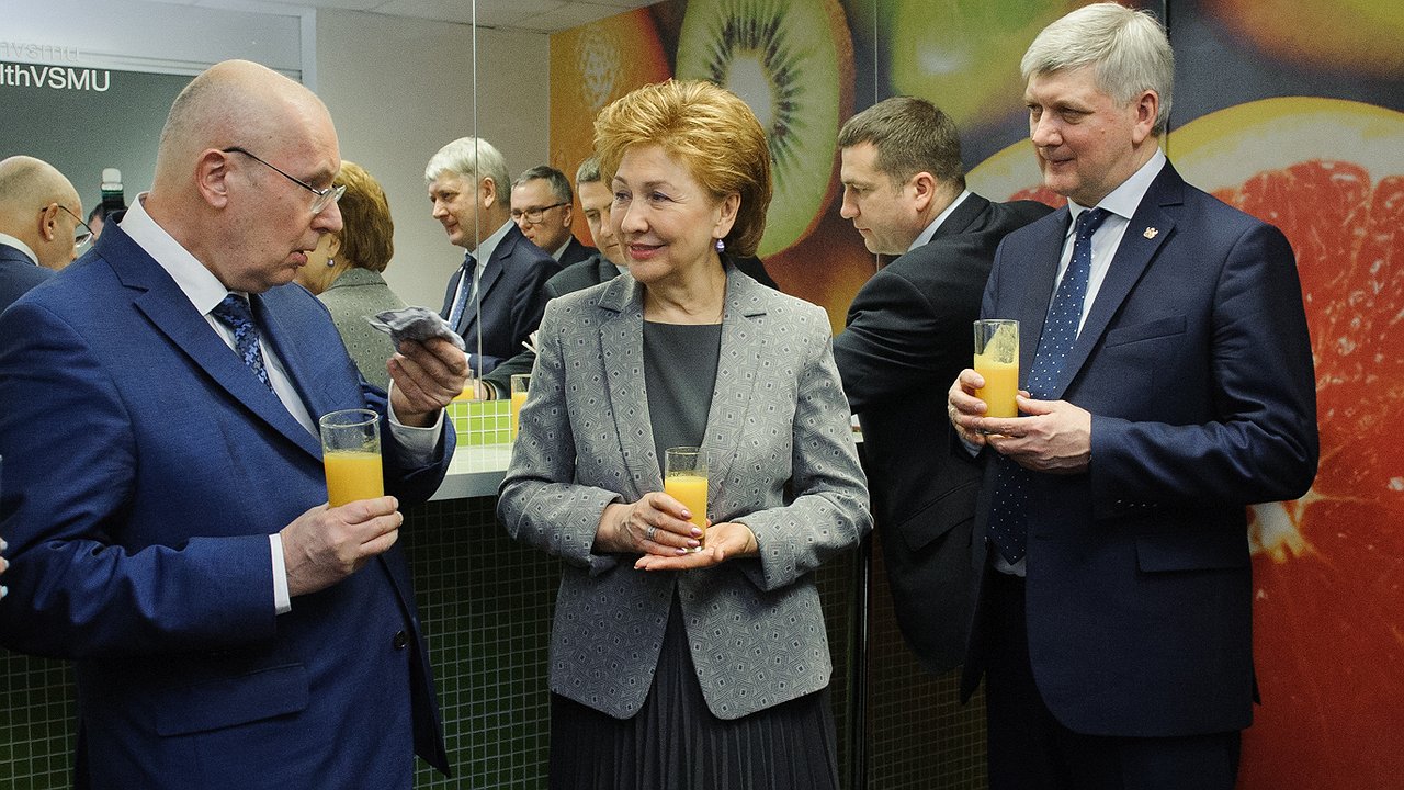 Главная картинка новости: Галина Карелова продолжит работать в Совфеде представителем от воронежского облправительства