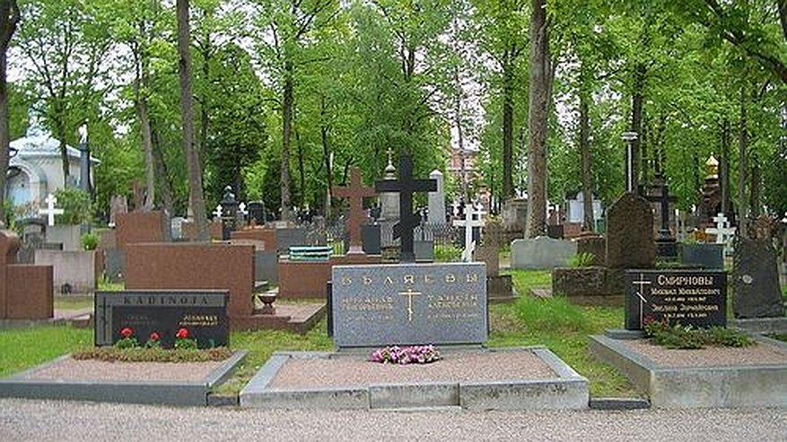 Главная картинка новости: Две воронежские компании заявили о намерении привести кладбища в порядок 
