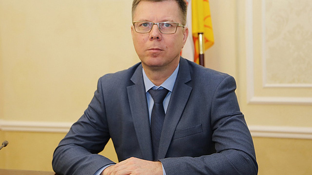 Главная картинка новости: Артур Кулешов официально стал главой департамента строительной политики Воронежской области 