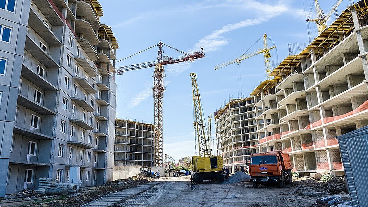 Главная картинка новости: Воронежские строители досрочно сдали миллион квадратных метров жилья