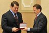Миниатюра новости: Воронежский губернатор не хочет тонуть со своим первым заместителем