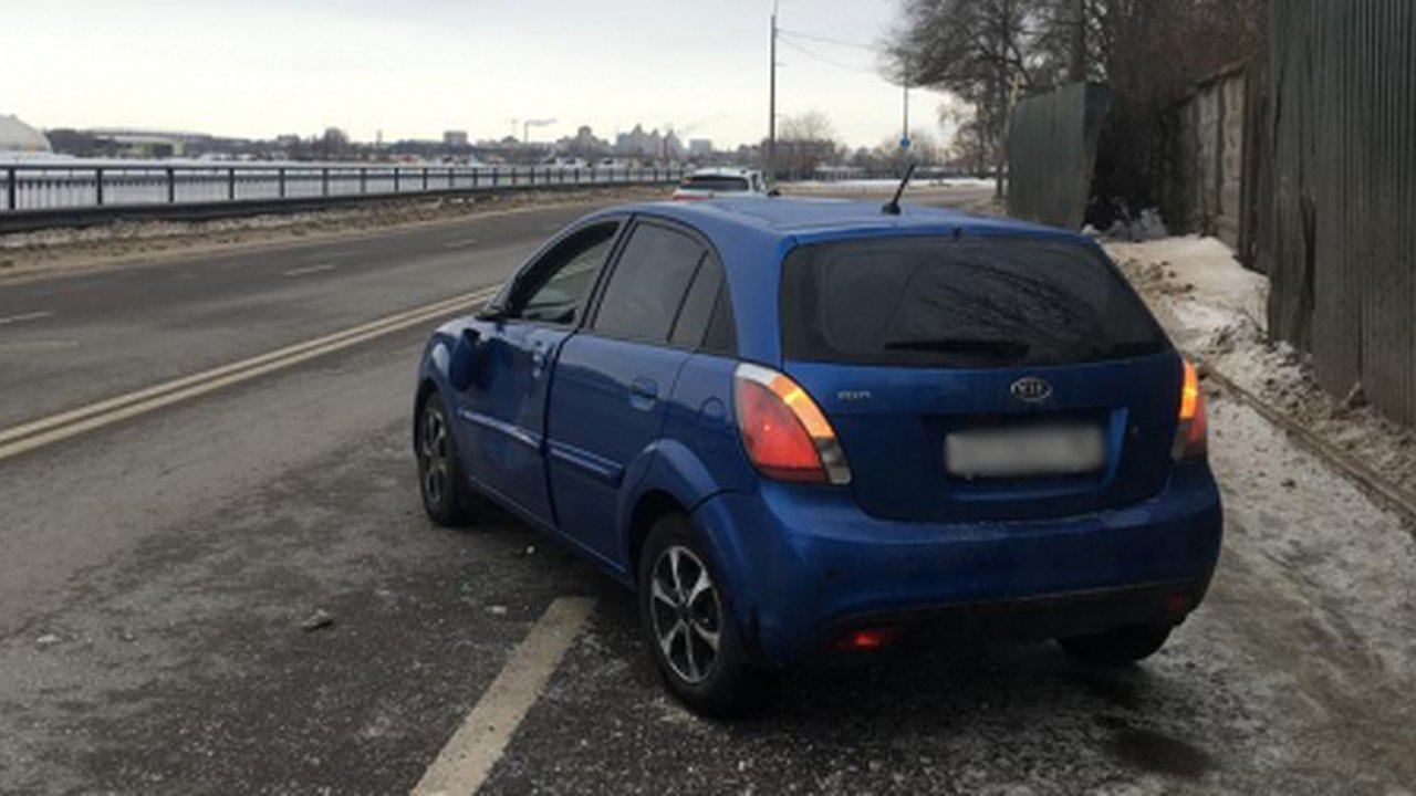 Главная картинка новости: Полицейские разбираются в обстоятельствах аварии на набережной Массалитинова в Воронеже