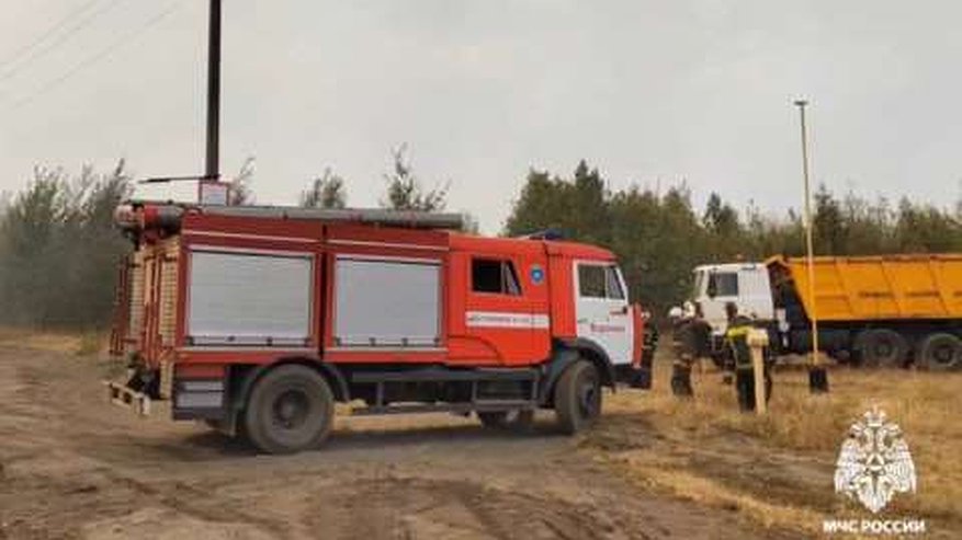 Главная картинка новости: Власти Воронежской области поручили муниципалитетам заключать контракты на использование техники для тушения пожаров