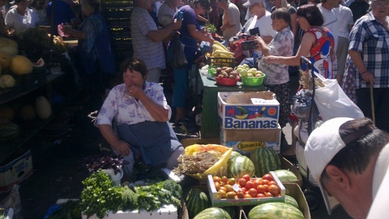 Главная картинка новости: Воронежский бизнес вложил более 300 млн рублей в реконструкцию ярмарок