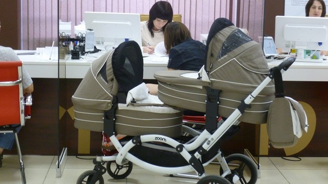 Главная картинка новости: В список на получение компенсации взамен земельного участка вошли 250 многодетных семей