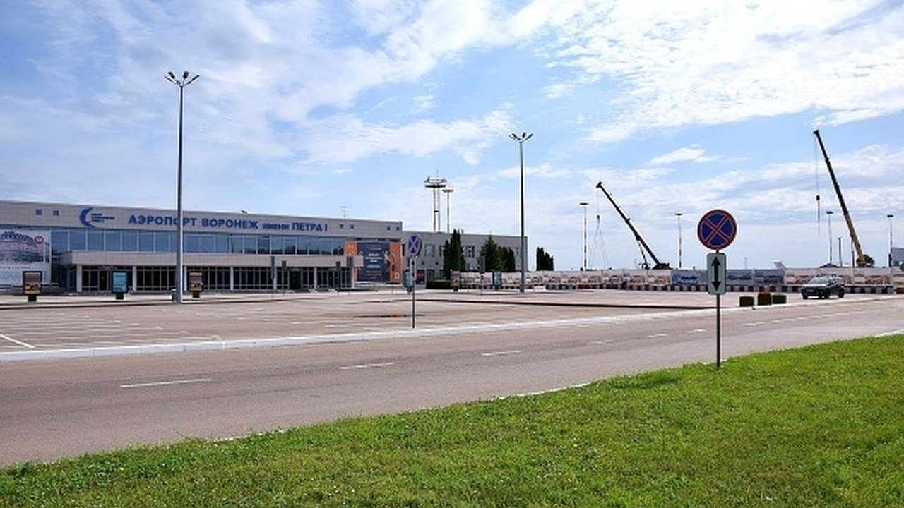 Главная картинка новости: Ограничения для воронежского аэропорта продлили в 34-ый раз