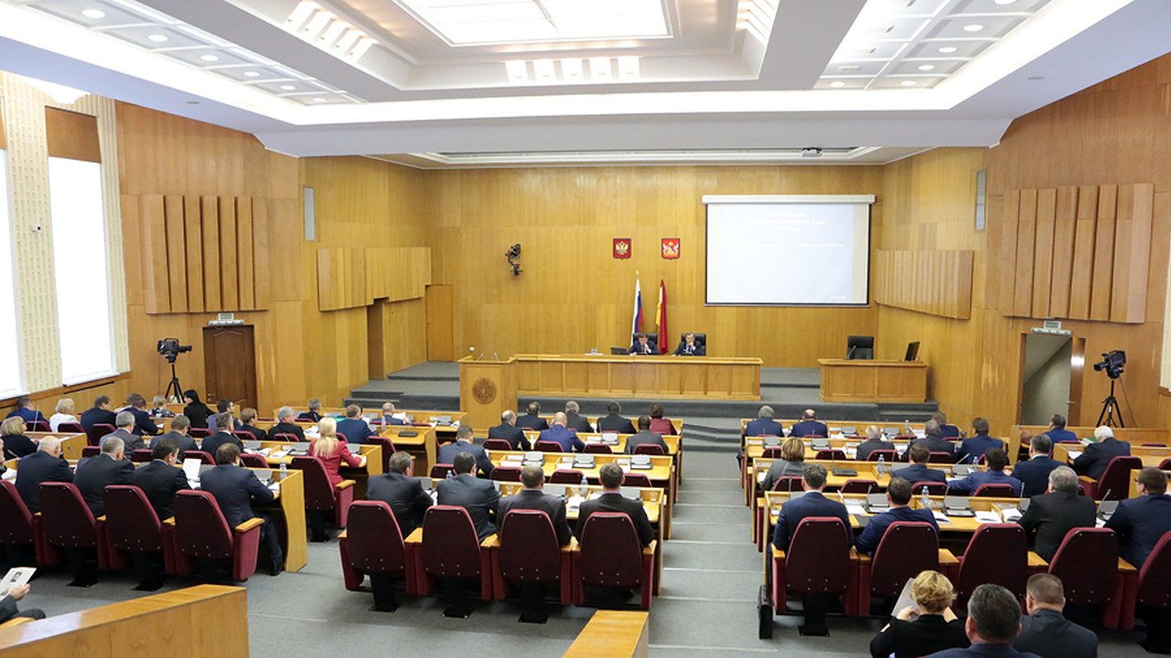 Главная картинка новости: В бюджете Воронежской области урезали социальные расходы