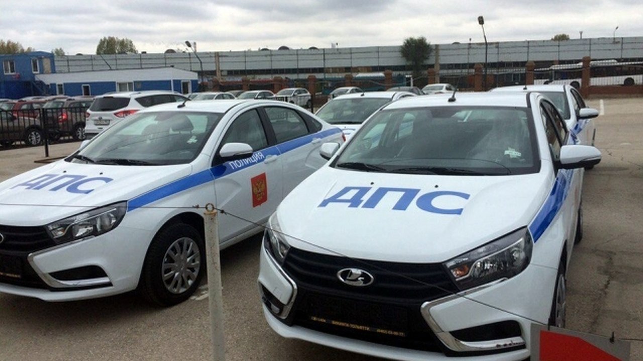 Главная картинка новости: Воронежский ДИЗО прикупит для полицейских 30 автомобилей «Лада Веста»