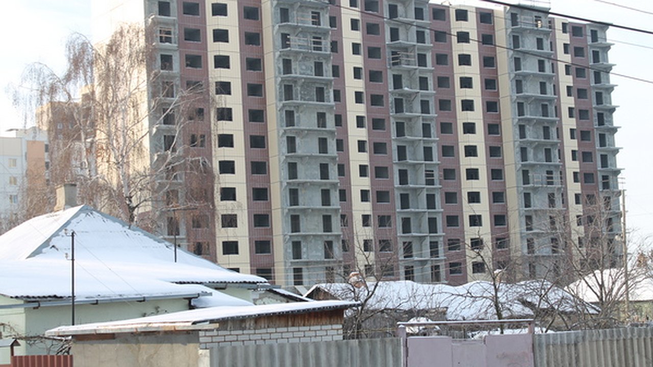 Главная картинка новости: Воронежские строительство и недвижимость упали в налогах