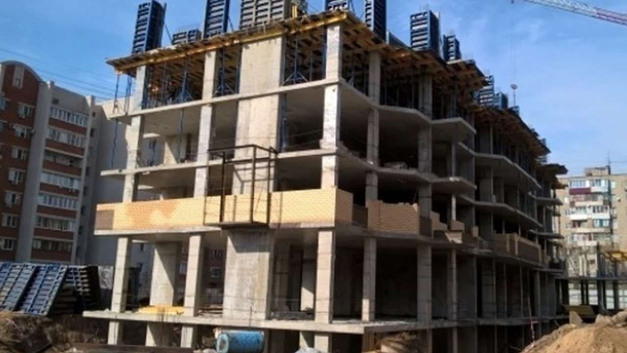 Главная картинка новости: Воронежские власти определились с «начинкой» скандального дома