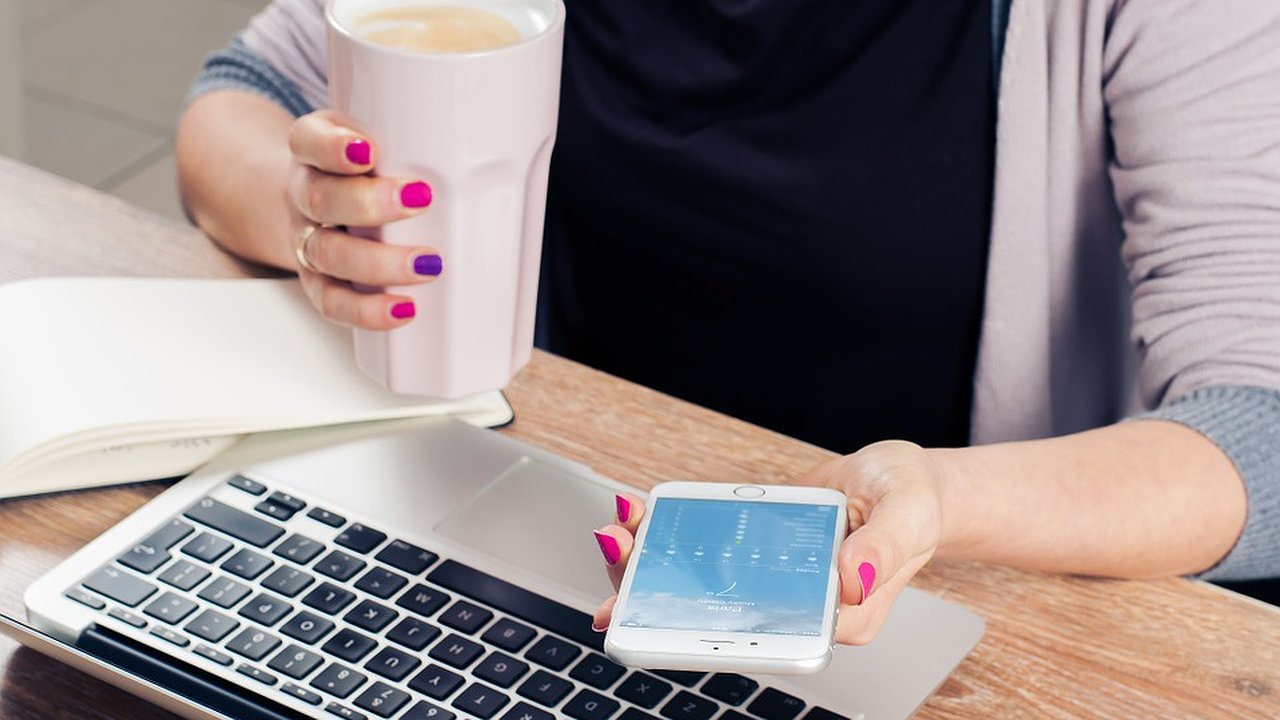 Главная картинка новости: Воронеж стал лидером среди регионов ЦФО по заказам на iPhone XR