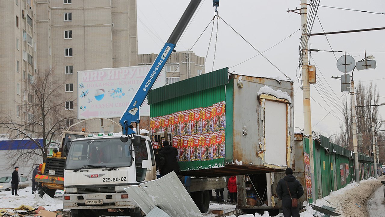 Главная картинка новости: В Воронеже Остужевский рынок сошел на нет