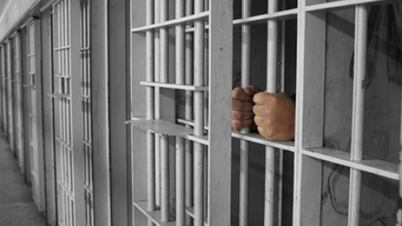 Главная картинка новости: Воронежский облсуд оставил под стражей Любовь Овчинникову 