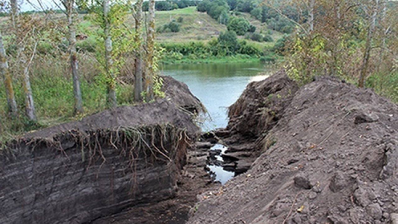 Главная картинка новости: Расследование «кражи» воронежского озера Круглое опять приостановилось